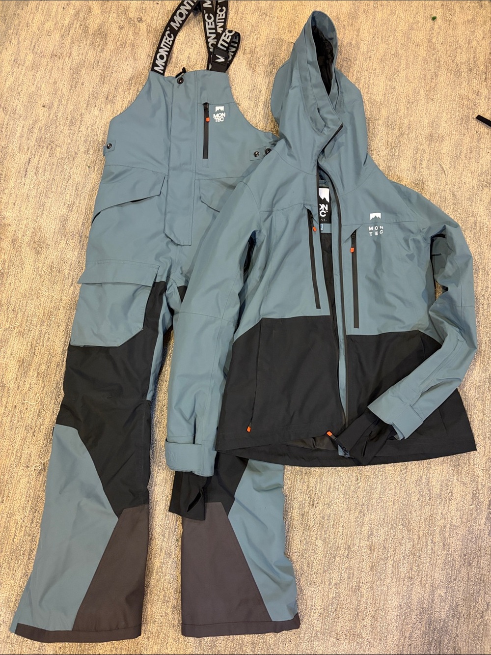 Montec Two-Tone Blue/green & Black Ski Jacket and Bibs M & S